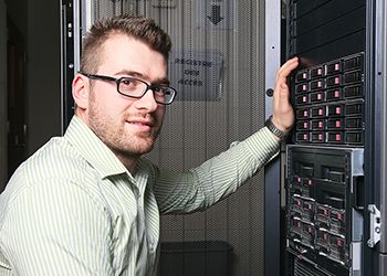 Software-Installation und Konfiguration von PC-, Server- und Storage-Systemen